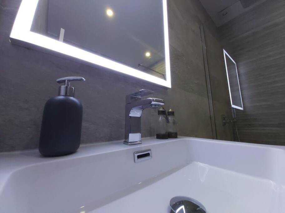 Luminoso Apartamento En El Centro, Con Mucho Arte Sevilla Dış mekan fotoğraf
